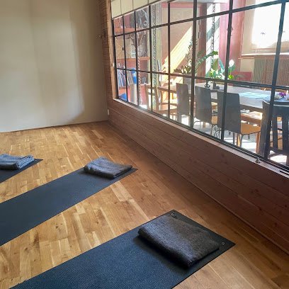 foto av The Yoga OakTree